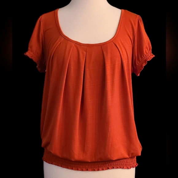 B-Wear Tops - B-Wear size XL burnt orange top